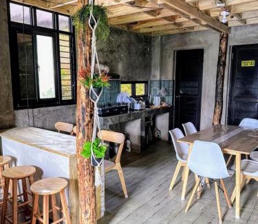 Tinglayan House | GL's Tower & Garden Cafe