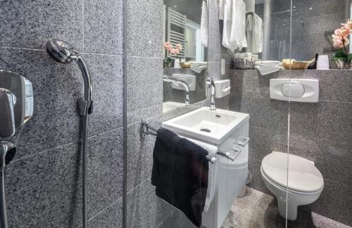 Wiesbaden Apartment | Relax at GL Suites: Pet-Friendly with Oceanfront Spa
