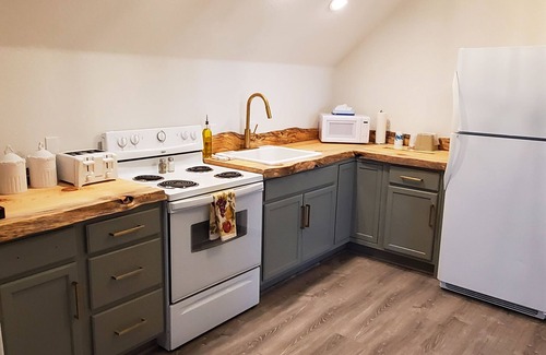 Columbia Falls Hotel | Eco-Friendly Glacier Basecamp Lodge with Family Amenities
