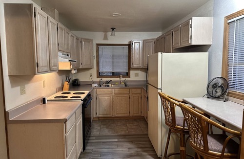 Rockport Cabin | Experience Glacier Peak Resort: Pet-Friendly & Family Fun