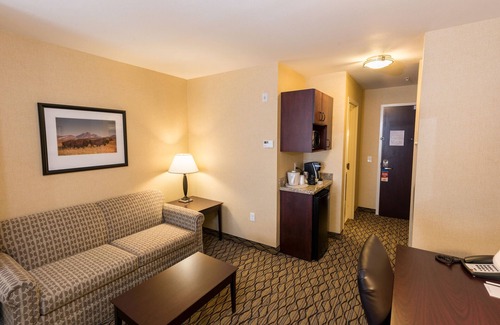 Browning Hotel | Experience Comfort at Glacier Peaks Hotel with Top Amenities