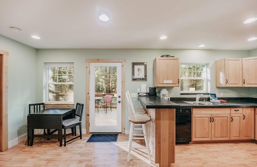 Glacier Cabin | Pet-Friendly Retreat: Glacier Springs Cabin #12 Awaits!