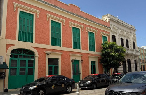 Ponce Centro Apartment | Gladiolas 1103: Family-Friendly Retreat with Spa & Breakfast