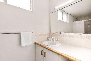 Gladstone Hotel | Budget-Friendly Stay at Gladstone CBD Motel with Ocean Views