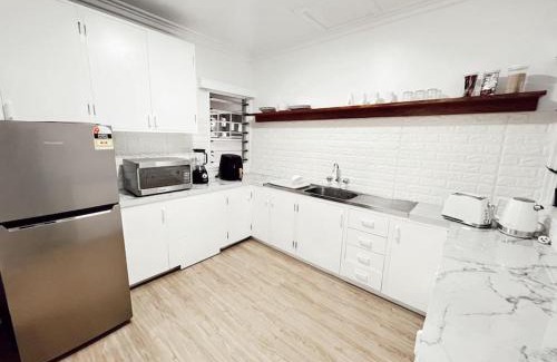 Suva Apartment | Explore Gem 5 Gladstone - Modern 2 Bedroom Retreat in Suva