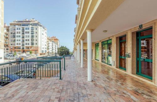 Carvoeira Apartment | Stylish 2 Bedroom Retreat in Family-Friendly Massamá