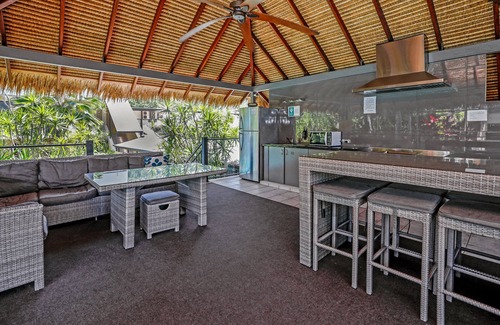 Port Douglas Apartment | Modern Apartment in Town Center with Pools & Ocean Views
