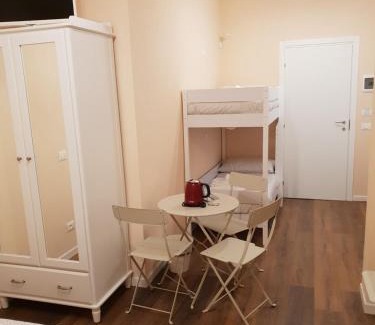 La Spezia Historic Centre House | Elevated Retreat at Glam Resort G H O S T E L - Pet Friendly