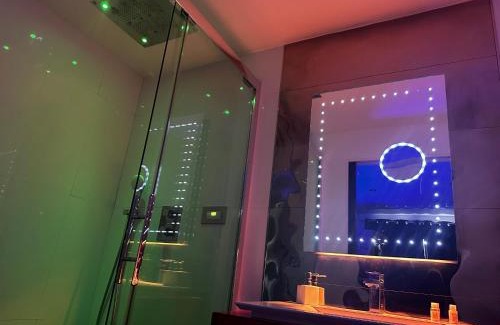 Faubourg-Raines Apartment | Indulge in GlamappartSpa Design with Premium Amenities