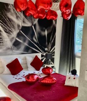 Faubourg-Raines Apartment | Indulge in GlamappartSpa Design with Premium Amenities