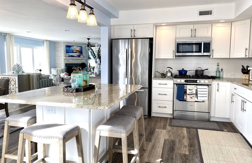 Villas House | Coastal Escape: Beachfront Bliss with Ocean Views & More!