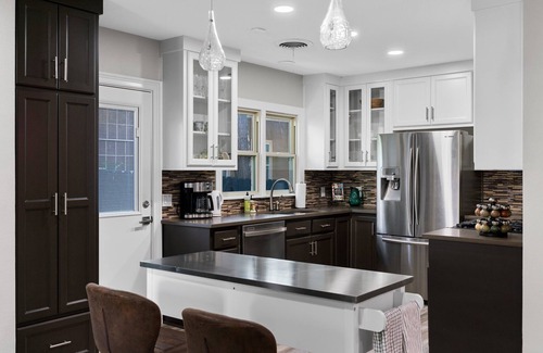 Cherrywood House | Elegant Bungalow Minutes from Downtown Austin - Family Friendly