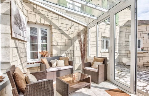 Vetheuil House | Chic Villa with Private Pool Near Paris for Unforgettable Stays