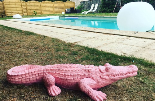 Vetheuil House | Chic Villa with Private Pool Near Paris for Unforgettable Stays