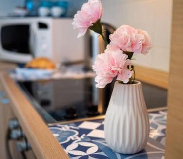 Ghisolfa Apartment | Pet & Child Friendly Retreat at Glamour Home - Book Now!