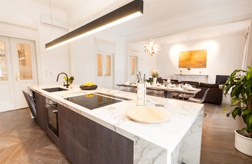 Josefov Apartment | Glamour Premium A 5-Bedrooms, 5-Bathrooms, Balcony apartment -Prague Old Town
