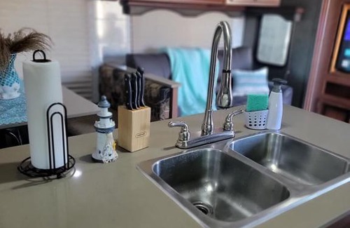 Aguirre Other | Pet-Friendly Glamper with Ocean View & Hot Tub - Rated 10/10