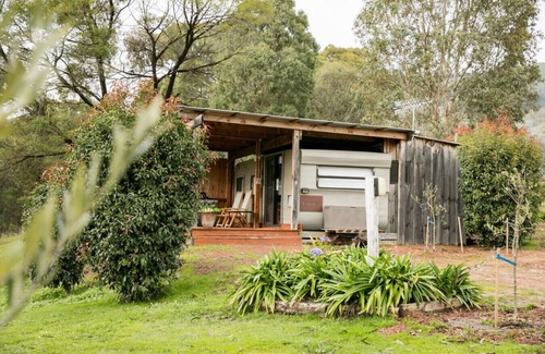 Strath Creek House | Cozy Glamper Experience at The Village Green for Families