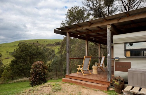Strath Creek House | Cozy Glamper Experience at The Village Green for Families