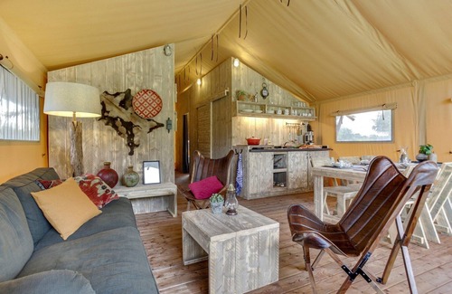 Uden House | Unique Glamping Experience in a 6-Person Safari Tent