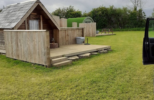 Chippenham Cabin | Experience Glamping Bliss at The Retreat Wiltshire