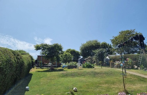 Swanage Cabin | Charming Lavender Cabin by the Jurassic Coast Awaits You