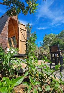 El Rosario Ski Chalet | Experience Glamping DESEO: Wifi, Firepit & Medellín Views