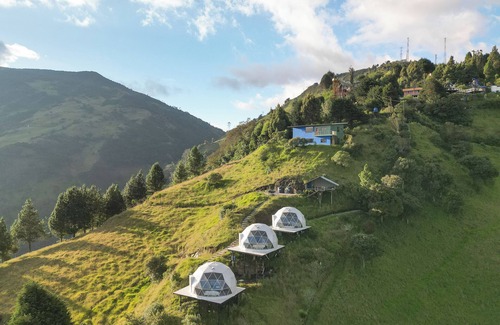 Pelileo Cabin | Glamping Dome #1: A Magical Romantic Escape in Baños Ecuador