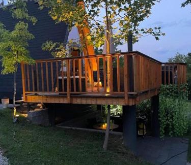 Gorenja Vas pri Smarjeti House | Relaxing Glamping Holiday House with Hot Tub & Sauna