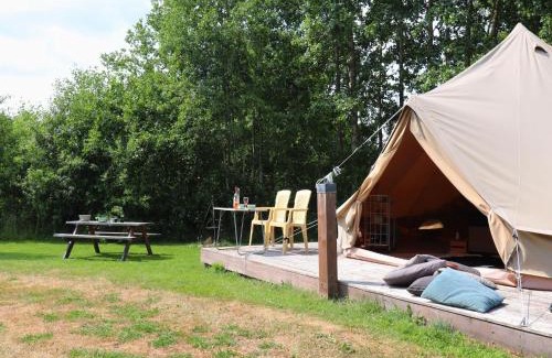 Twijzel Other | Glamping Lodge in Friesland near Nature Reserves, cleaning included