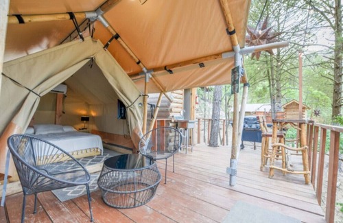 Santiago RV Rental | Enchanting Glamping Retreat Amidst Nature's Beauty