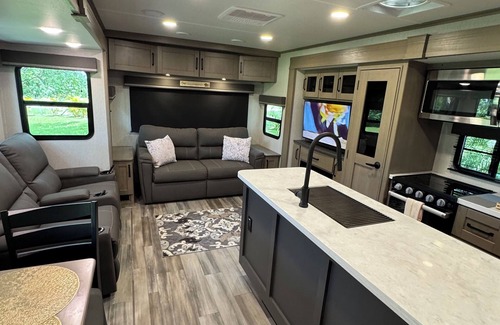 Braden River House | Experience Unique Glamping Near Lakewood Ranch and Sarasota