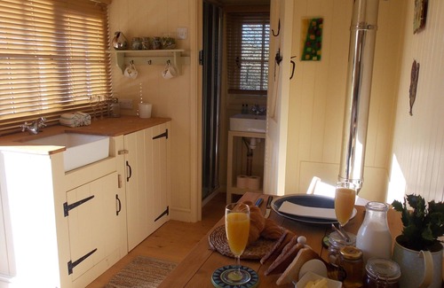 Vobster RV Rental | Experience Glamping on the Hill: Guest Rated 9.8/10 Stay