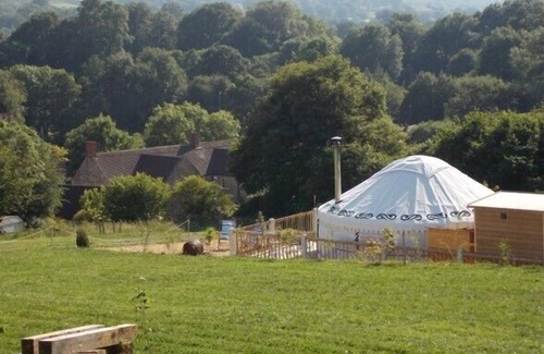 Vobster RV Rental | Experience Glamping on the Hill: Guest Rated 9.8/10 Stay