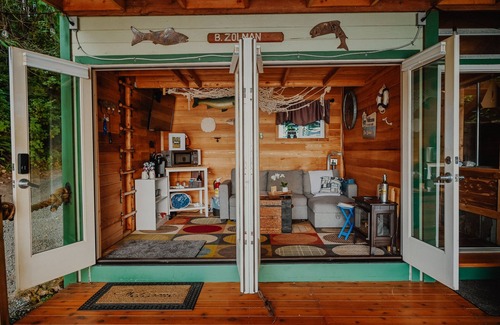 Tillicum Cabin | Pet-Friendly Glamping Retreat on Puget Sound - Ocean View Cabin