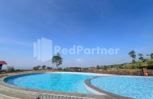 Temanggung Hotel | Relaxing Glamping at Pengilon Edupark with Pool Access
