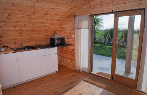 Muston Cottage | Glamping Pod 5 Shelter