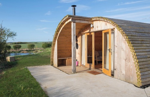 Muston Cottage | Glamping Pod 5 Shelter