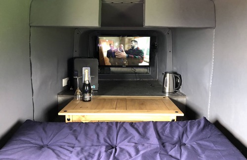 Boston Apartment | Experience Glamping Pod Helicopter: Guest Rated 10/10!