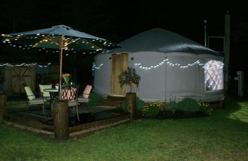 Alexandra House | Eco-Friendly Glamping Retreat with Ocean Views in Alexandra