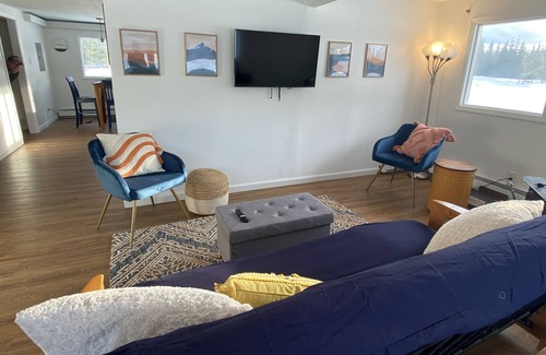 Kenai RV Rental | Cozy Glamping Tent 2 with Ocean View at Moose Tracks Lodging