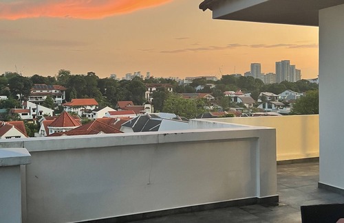 Bukit Timah House | Glamping Tent Experience in a Luxury Bungalow!