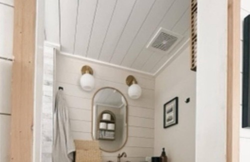 Stallings Cabin | Glamping Tiny Home near CLT