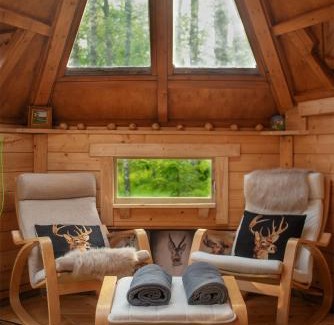 Espoo Ski Chalet | Eco-Cottage Escape: Pet-Friendly Retreat in Nuuksio, Rated 9.3
