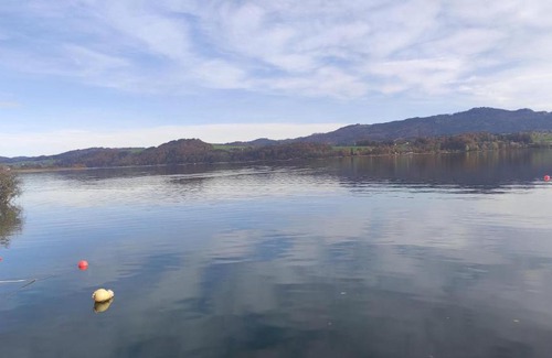Seekirchen am Wallersee House | Pet-Friendly Glamping Wallersee with Private Beach Access