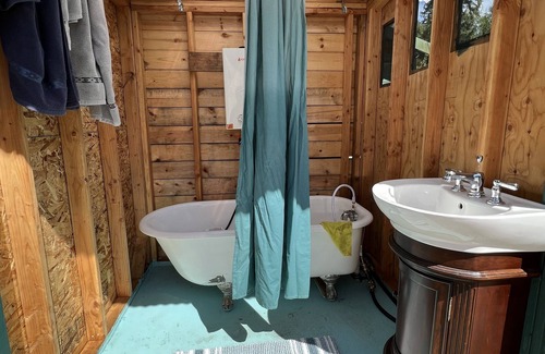 Duvall House | Glamping With Alpacas in an Eco-Friendly Dome Outside of Seattle