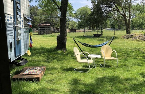Cranston House | Unique Glamping Experience in a Renovated 1972 Camper
