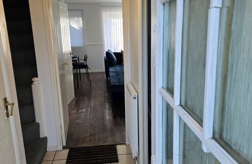 Featherstone House | Glams2bed house