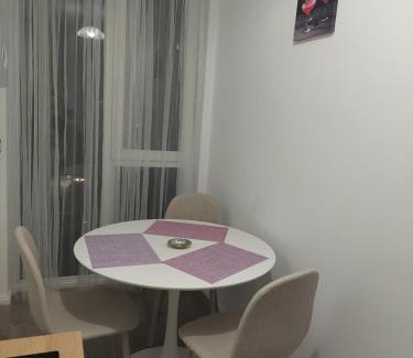 Timisoara Apartment | GlamyApart: Family-Friendly Retreat with Perfect 10 Rating