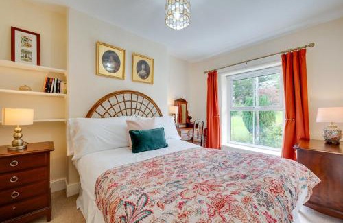 Cemmaes House | Family-Friendly Stay at Glancoegen with Kid-Centric Amenities